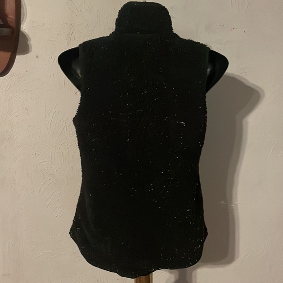 XS Old Navy black insulated sleeveless lined flared hem sweater vest jacket - Picture 8 of 14